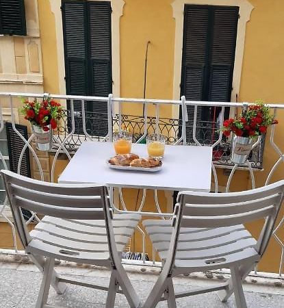 La Nena Appartamenti La Spezia Luaran gambar